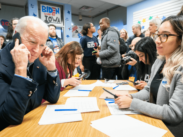 Wählermobilisierung bedeutet bei Joe Biden immer noch hauptsächlich, den Telefonhörer in die Hand zu nehmen.