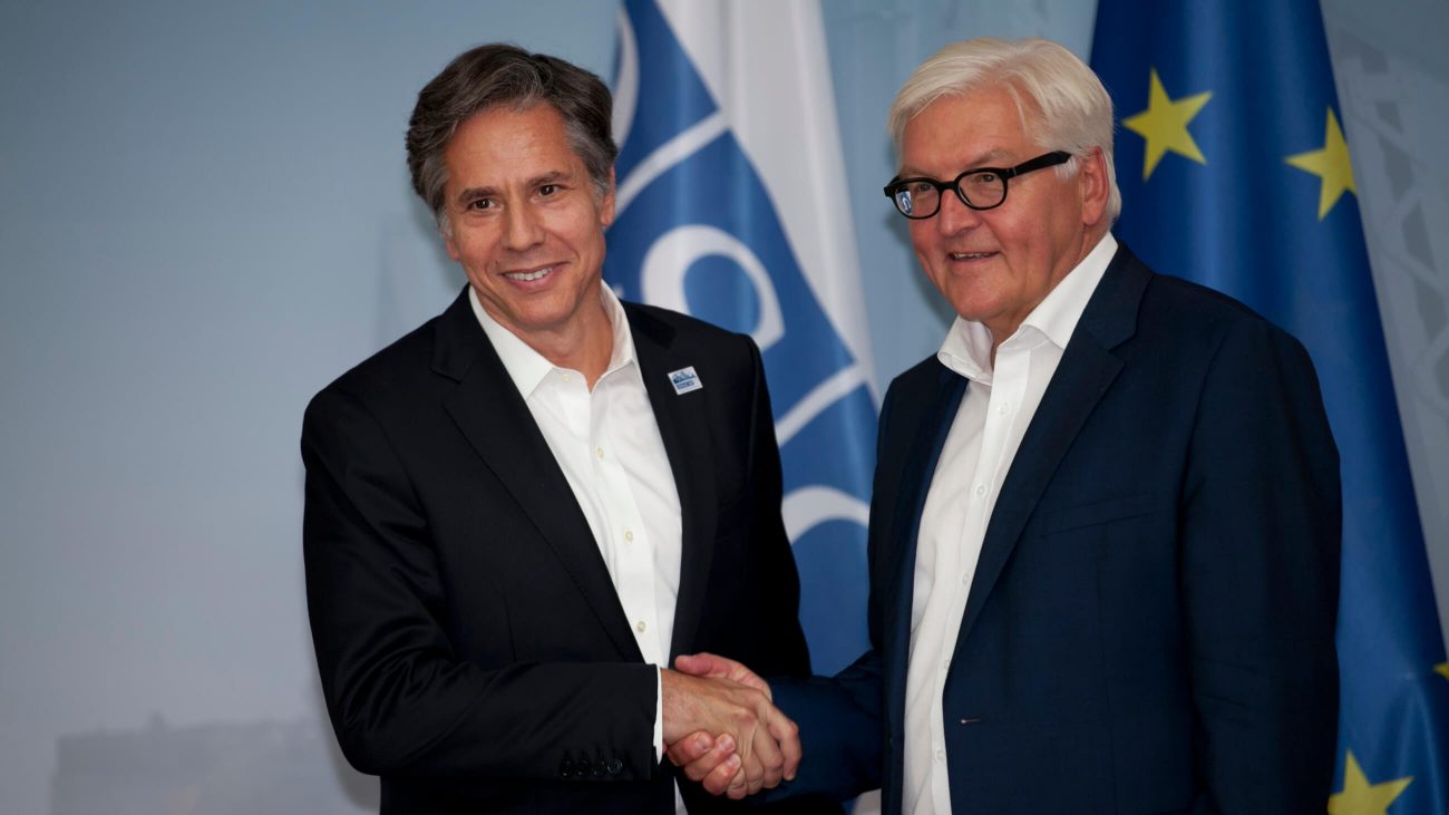 Tony Blinken mit dem damaligen deutschen Außenminister Frank-Walter Steinmeier bei einer OSZE-Konferenz in Berlin.