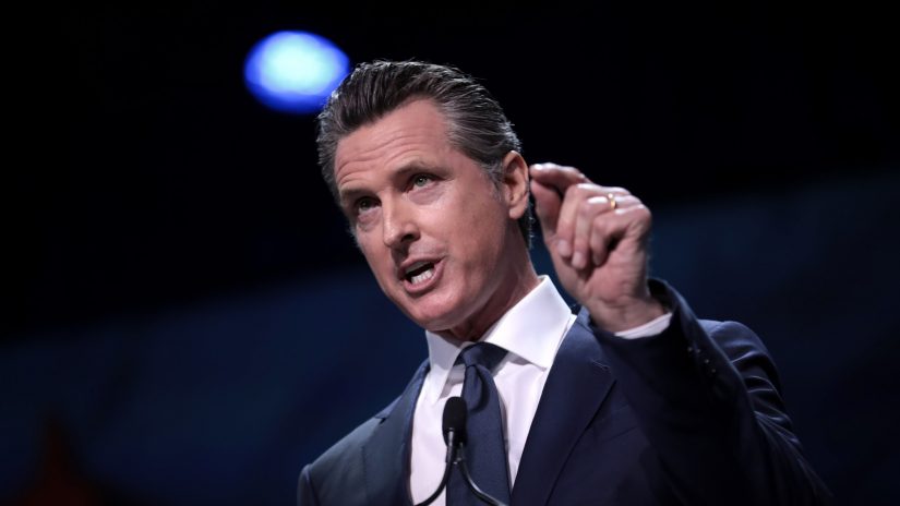 Gouverneur Gavin Newsom hält eine Rede beim Parteitag der Demokraten von Kalifornien in San Francisco.