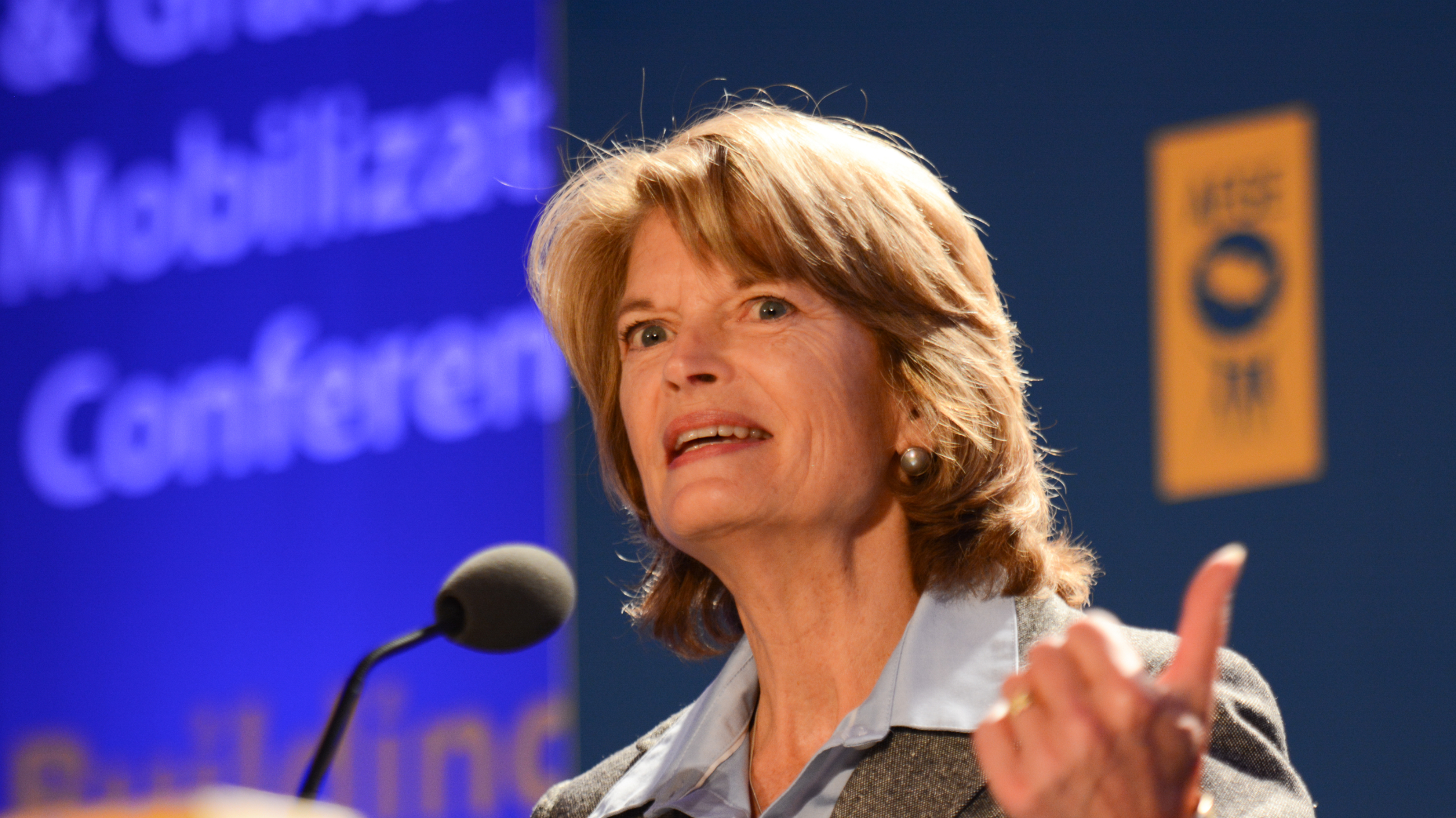 Lisa Murkowski hält 2019 eine Rede vor Mitgliedern der American Federation of Government Employees.