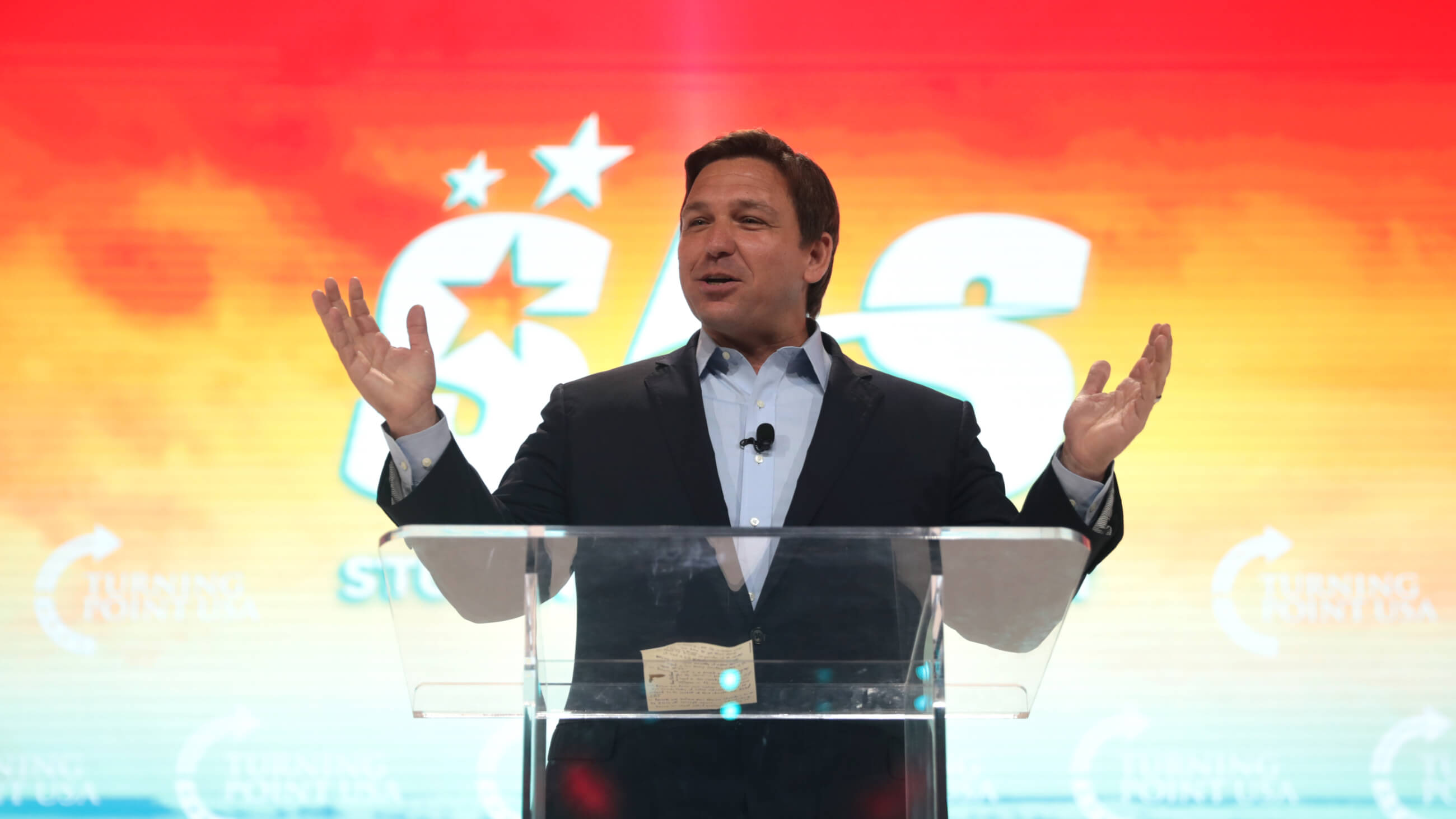 Floridas Gouverneur Ron DeSantis spricht beim Student Action Summit 2021 in Tampa, Florida.